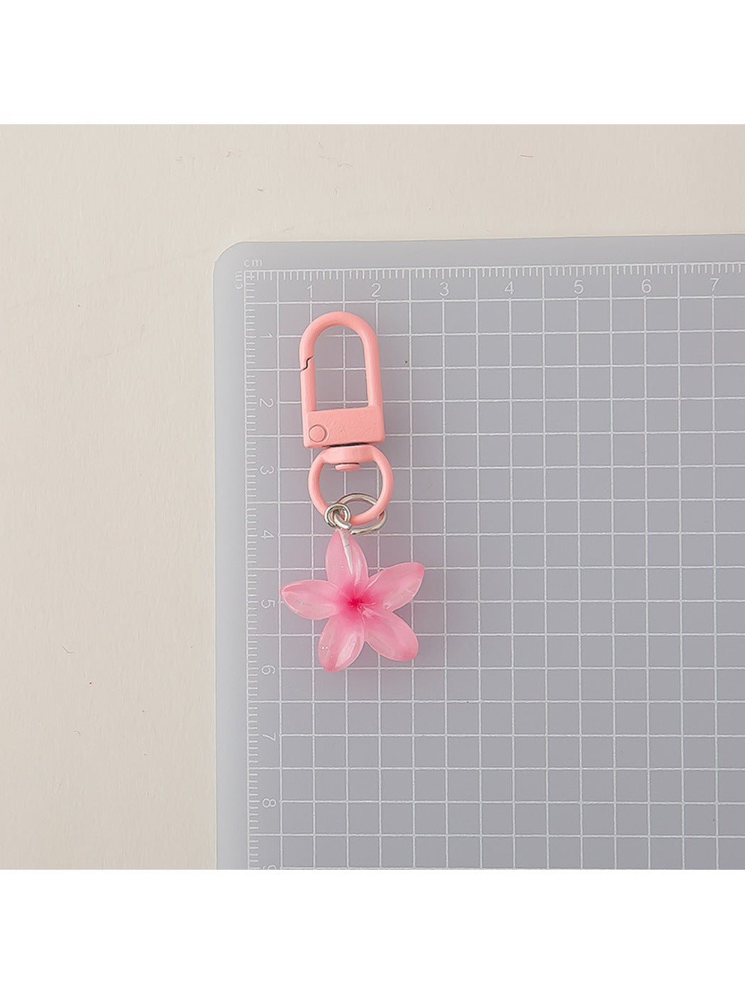 Keypus - Cute Colorful Transparent Flower Shaped Keychain