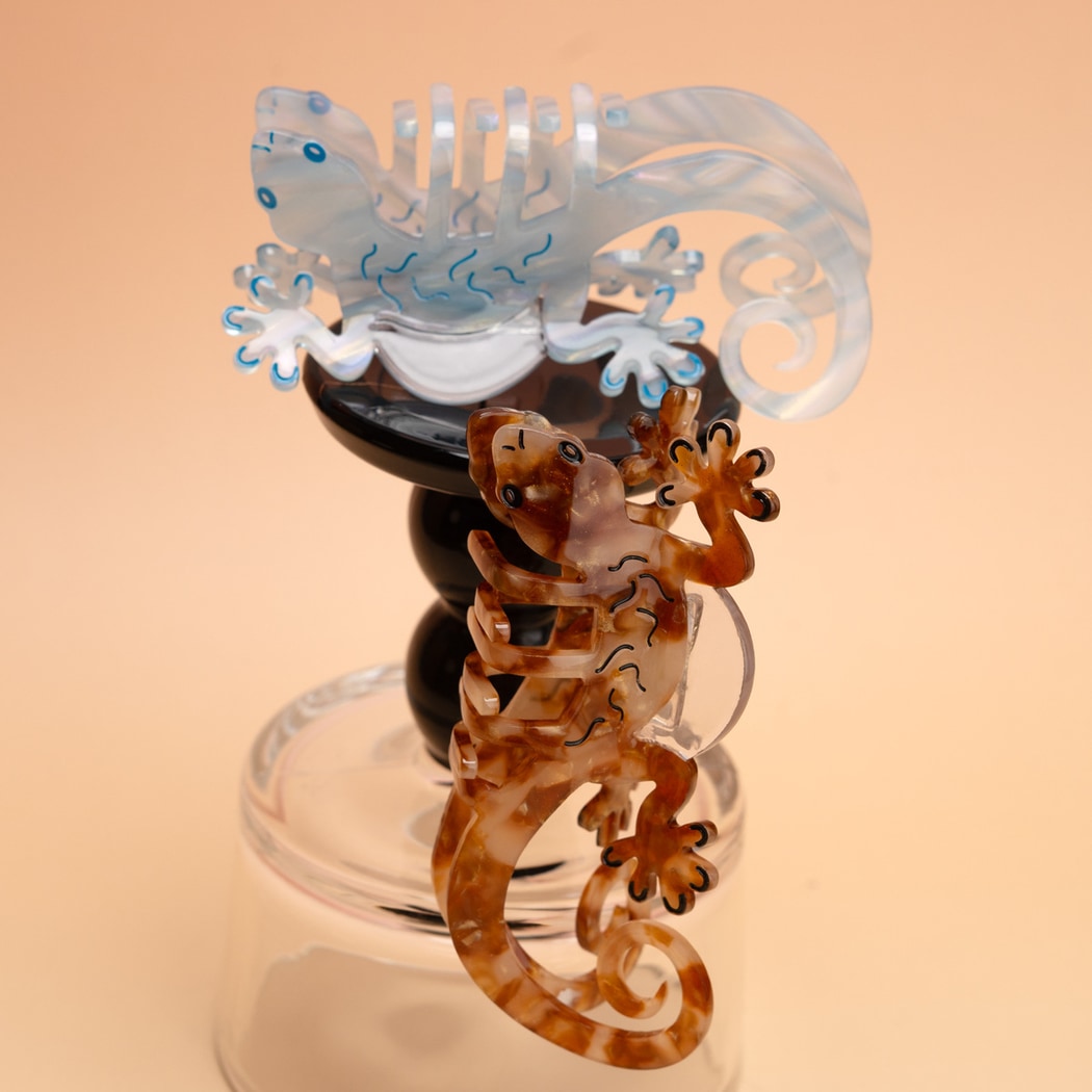 Beau - Gecko Design Motif Claw Clip