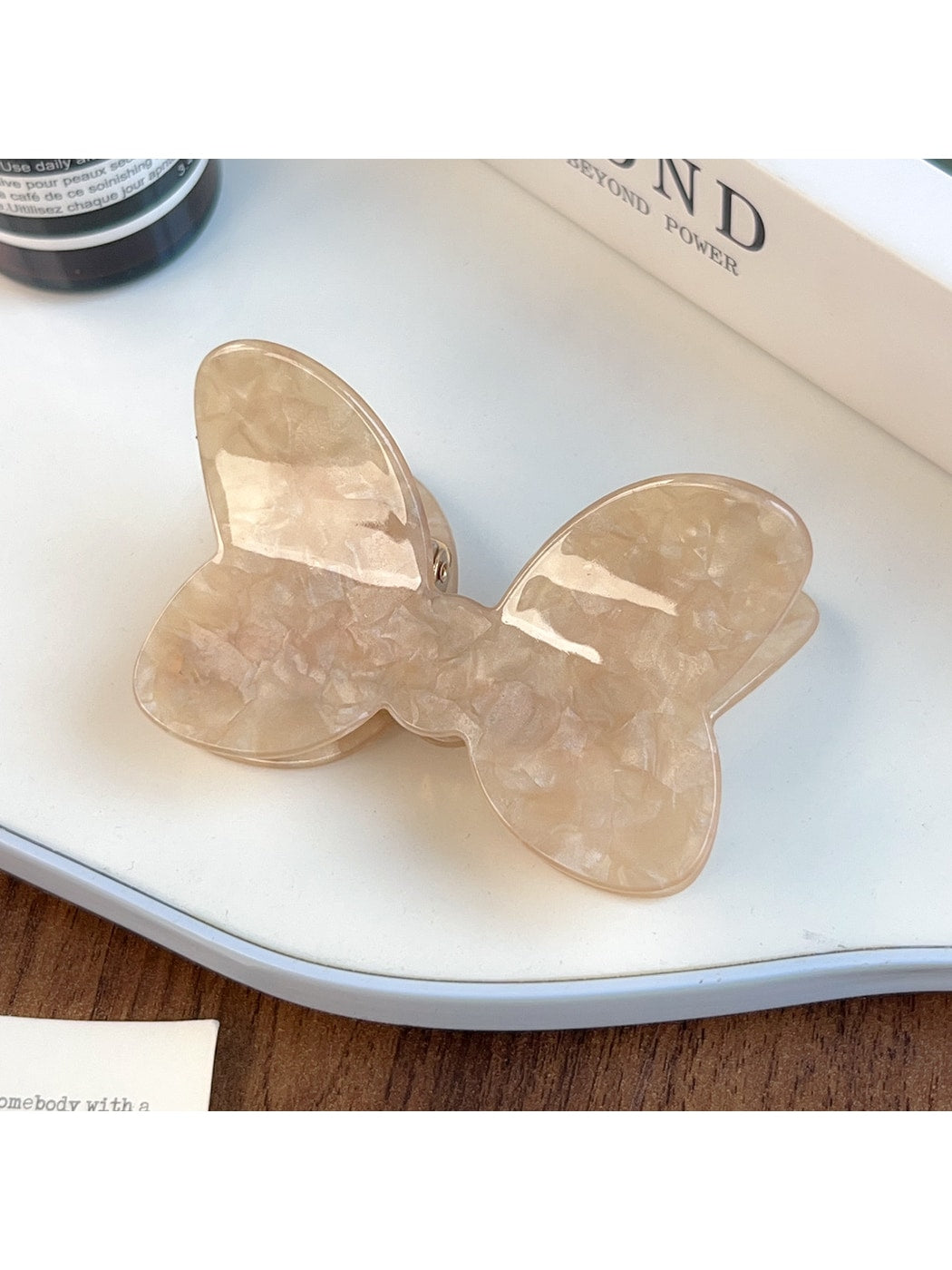 Beau - Acrylic Bow Shaped Decorative Hair Claw Clip