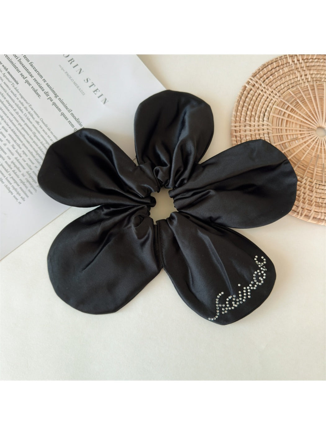 Gifty - Elegant Flower Hair Tie