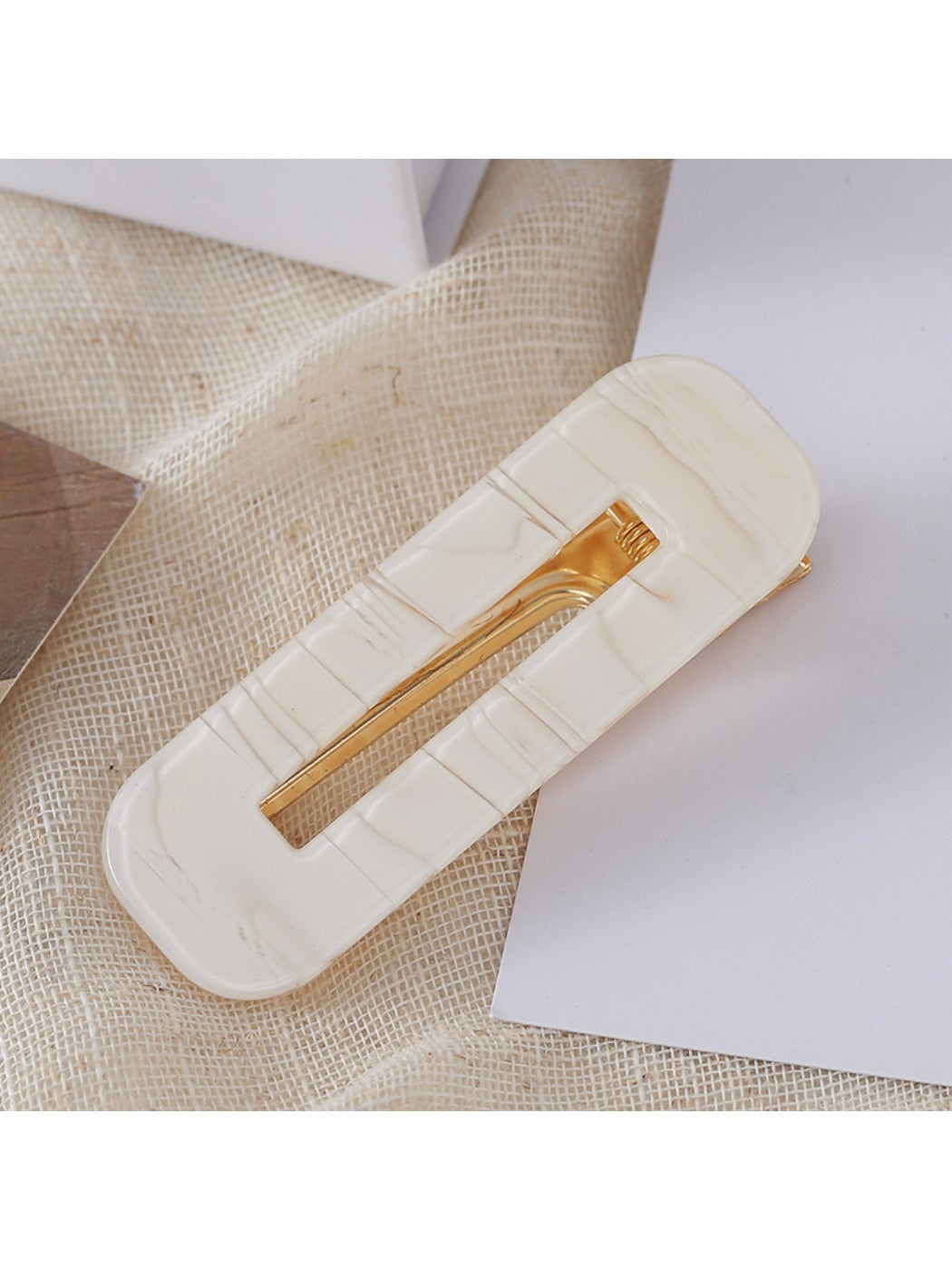 Beau - Hollowed Out Square Hair Clip