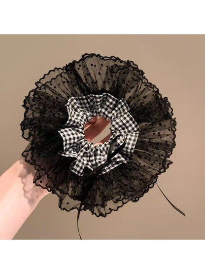 Gifty - Elegant Lace Polka Dot Scrunchie