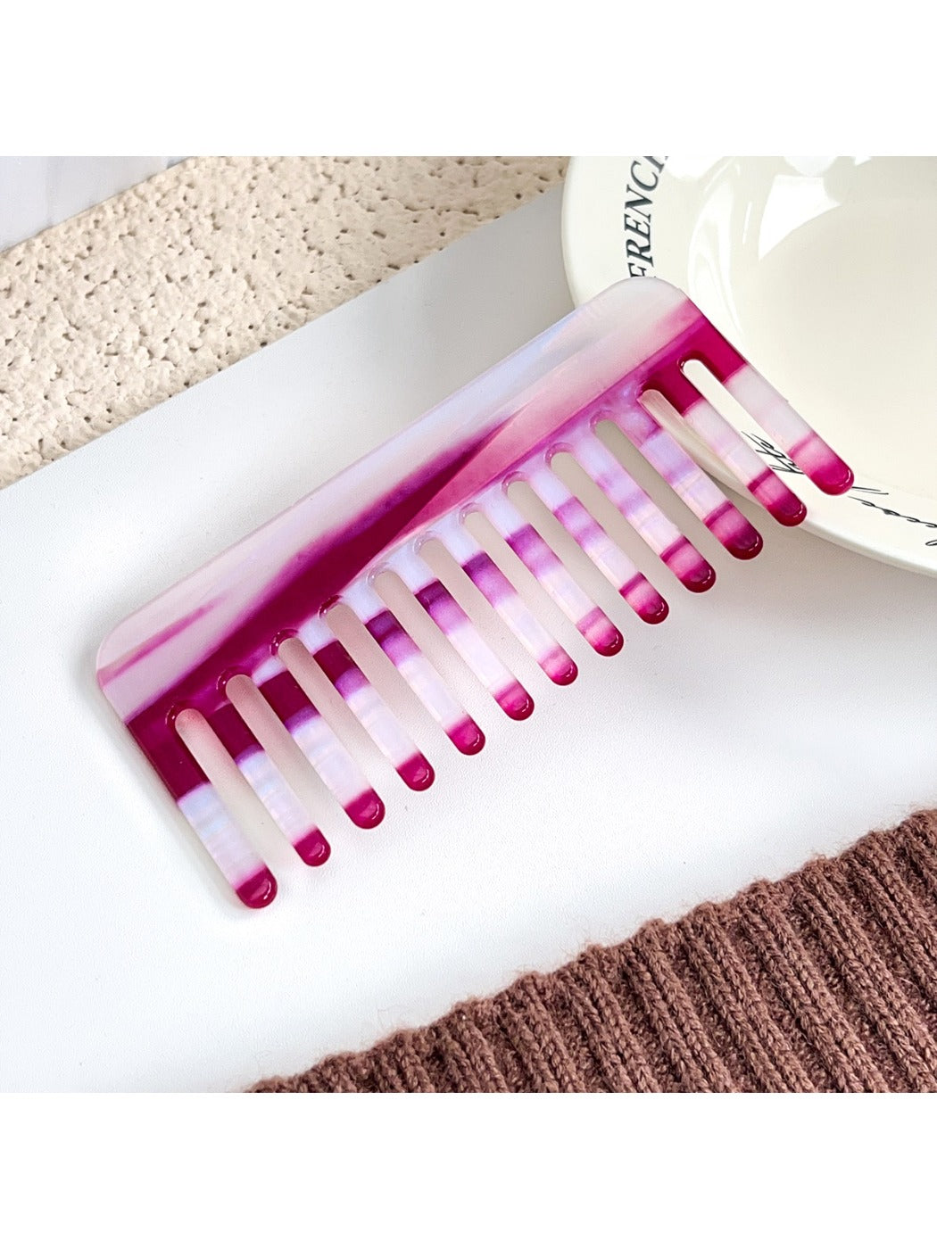 Camerow - Elegant Marble Pattern Comb