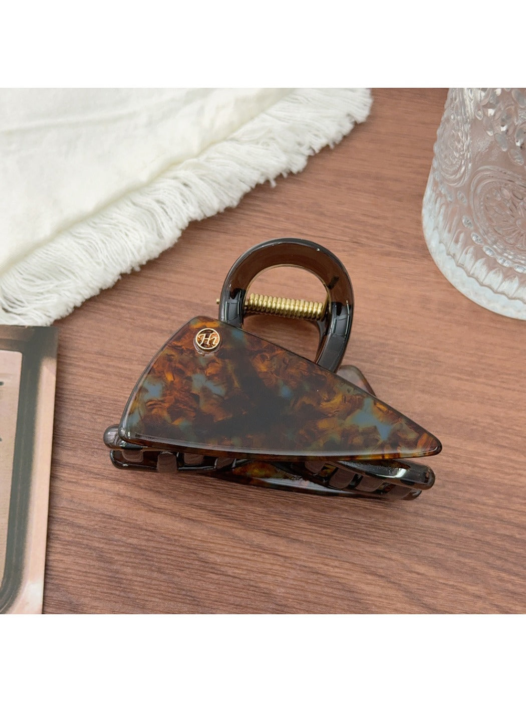 Beau - Stylish Triangular Acetate Hair Clip