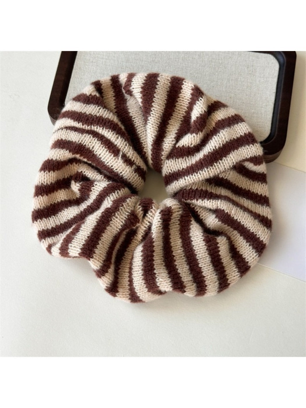 Gifty - Knitted Striped Hair Scrunchie