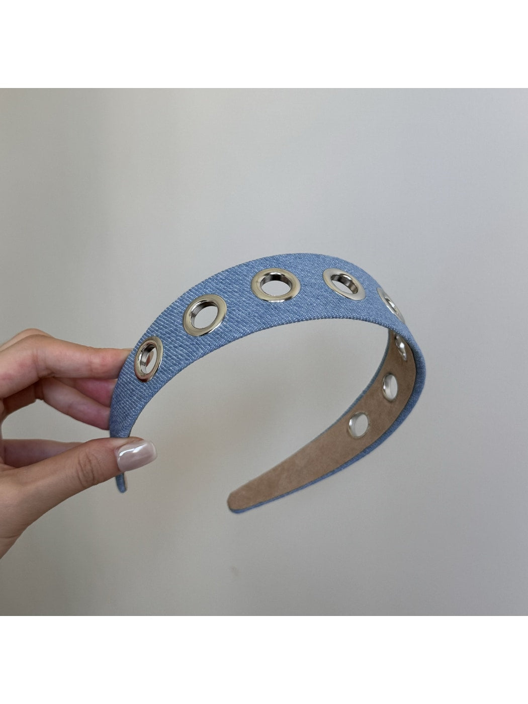 Gifty - Denim Look Round Eyelet Detail Women's Headband