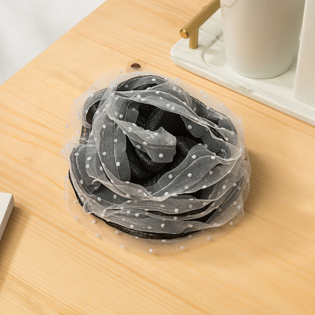 PAPO – Monochrome Dotted Bath Pouf