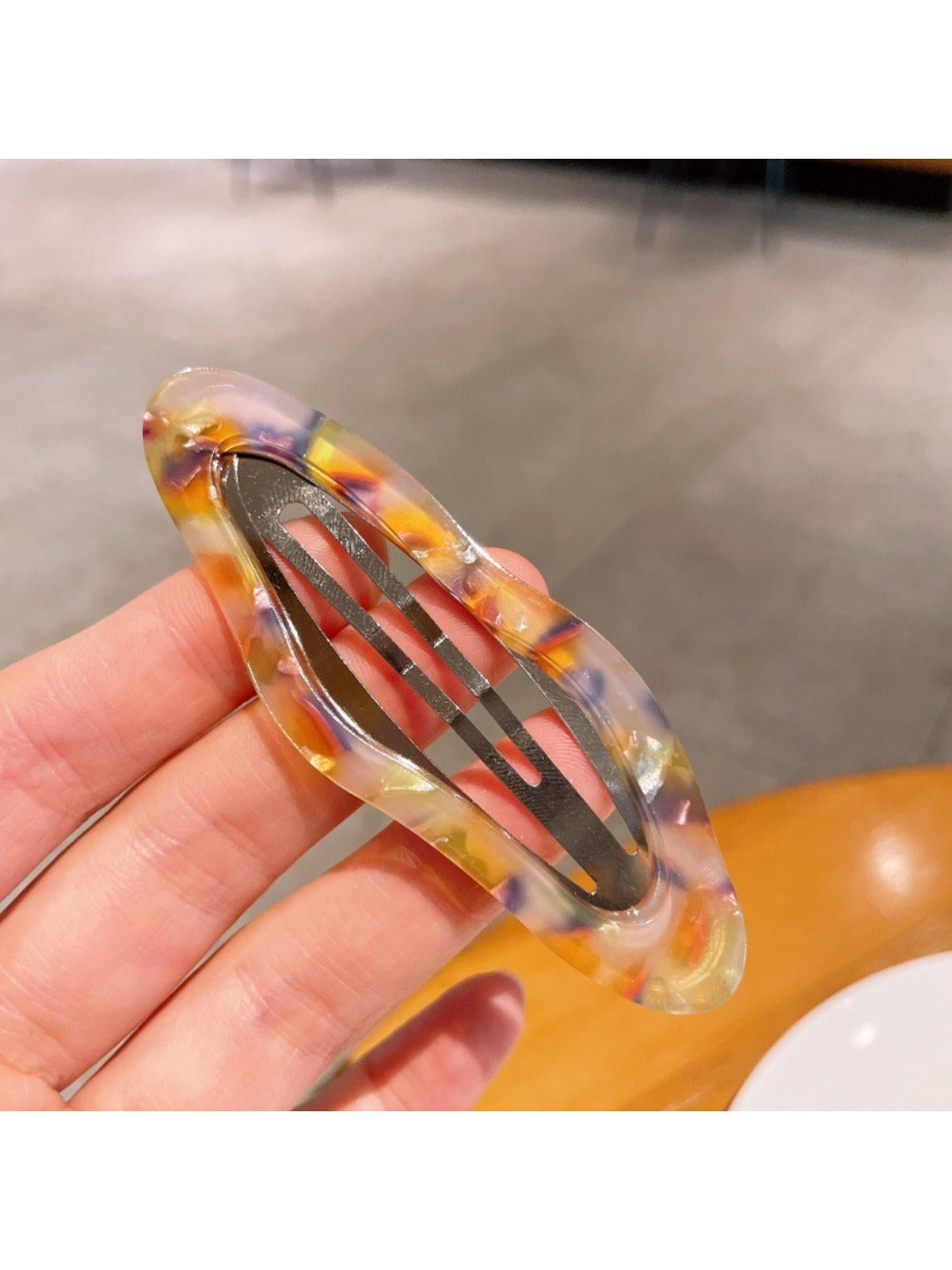 Beau - Openwork Cloud Hair Clip