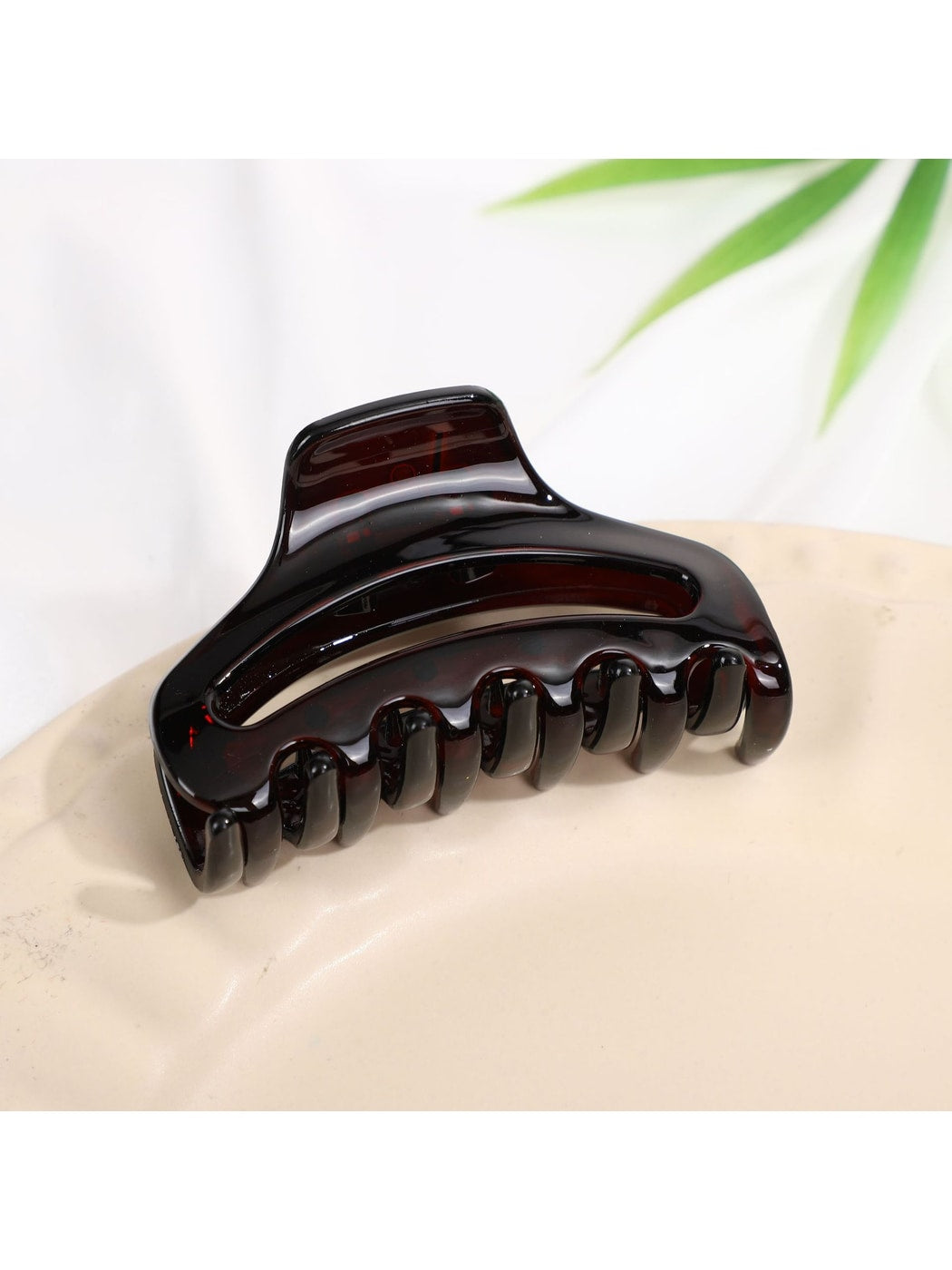 Beau - Glossy Floral Petal Design Hair Claw Clip