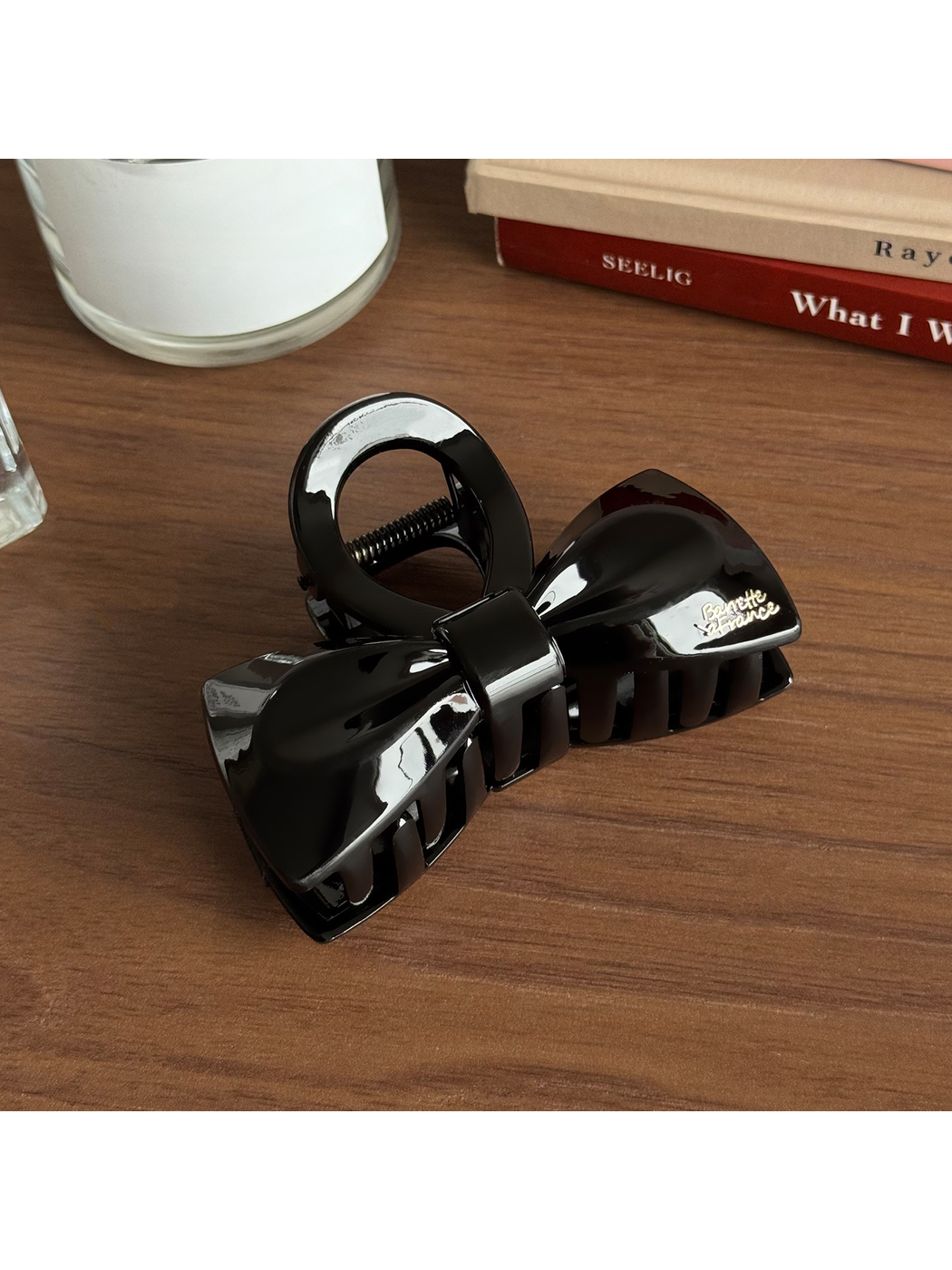 Beau - Glossy Bow Shape Geometric Claw Clip