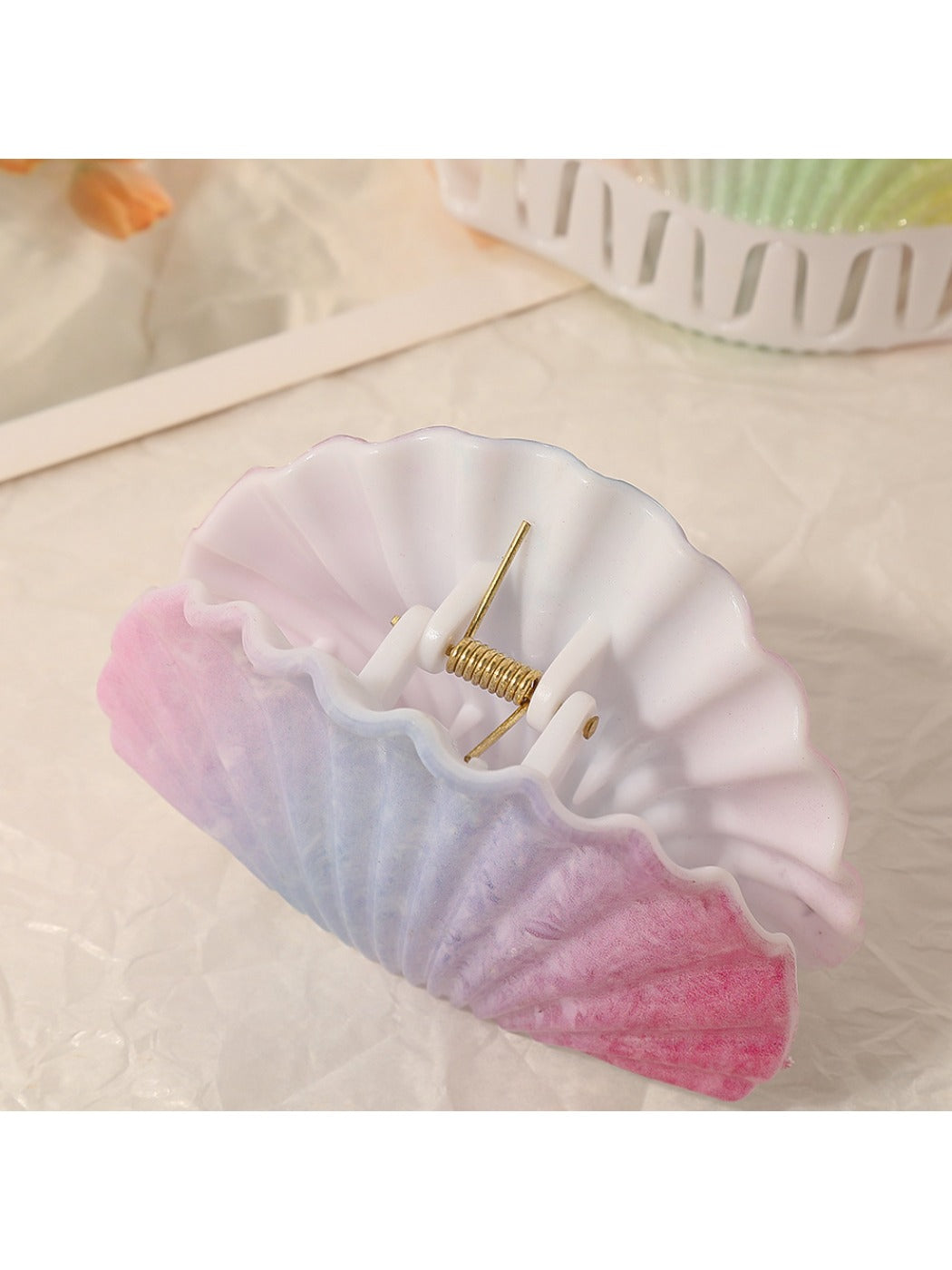 Beau - Stylish Seashell Shaped Hair Clip