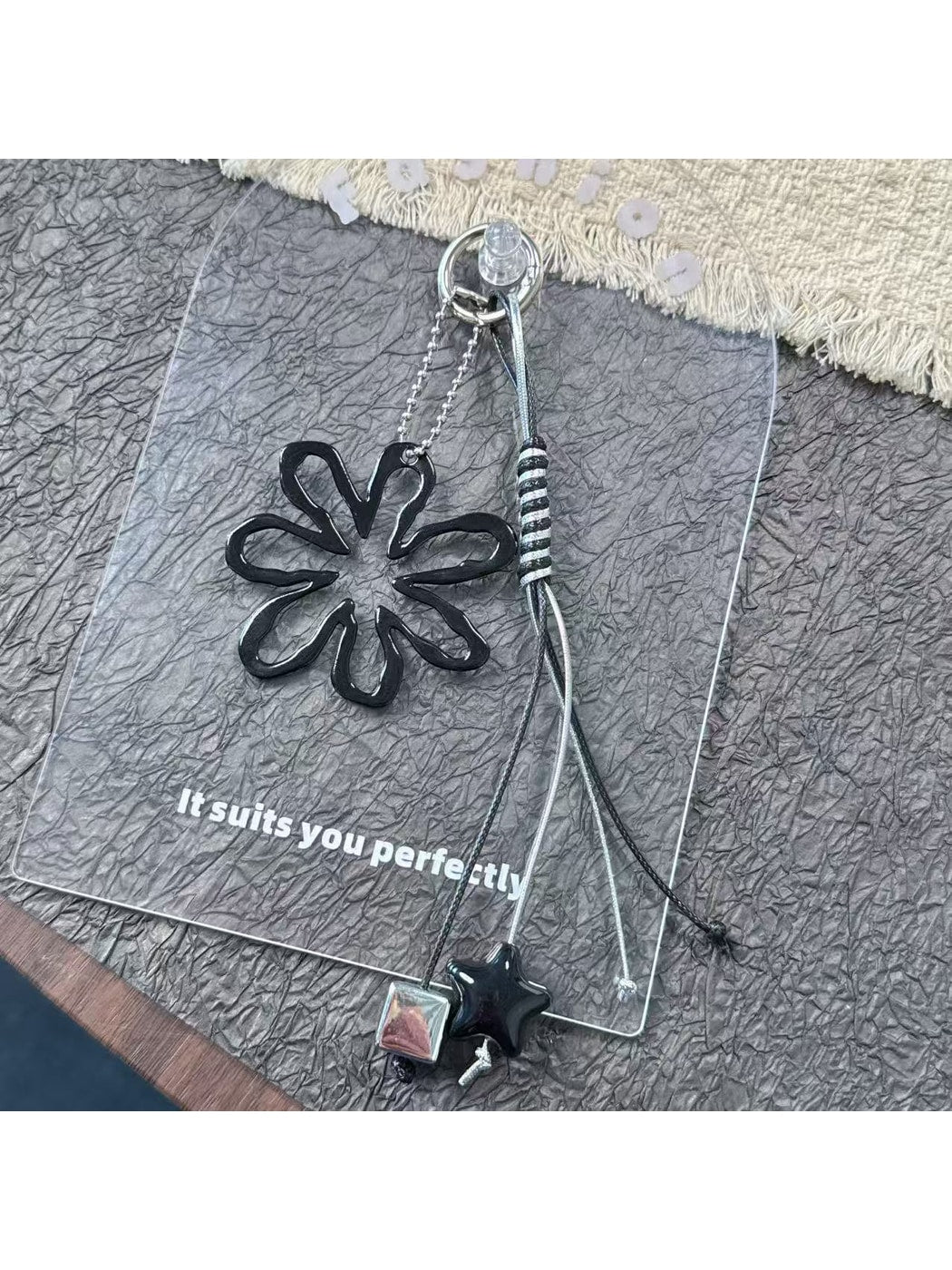 Keypus - Cutout Flower Pendant Decorative Bag Charm Keychain