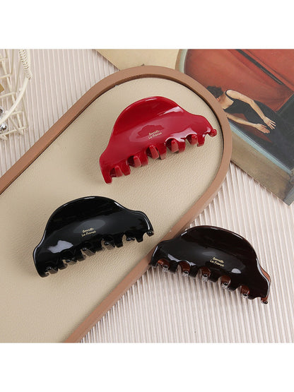 Beau - Medium-Sized Premium Shark Clip