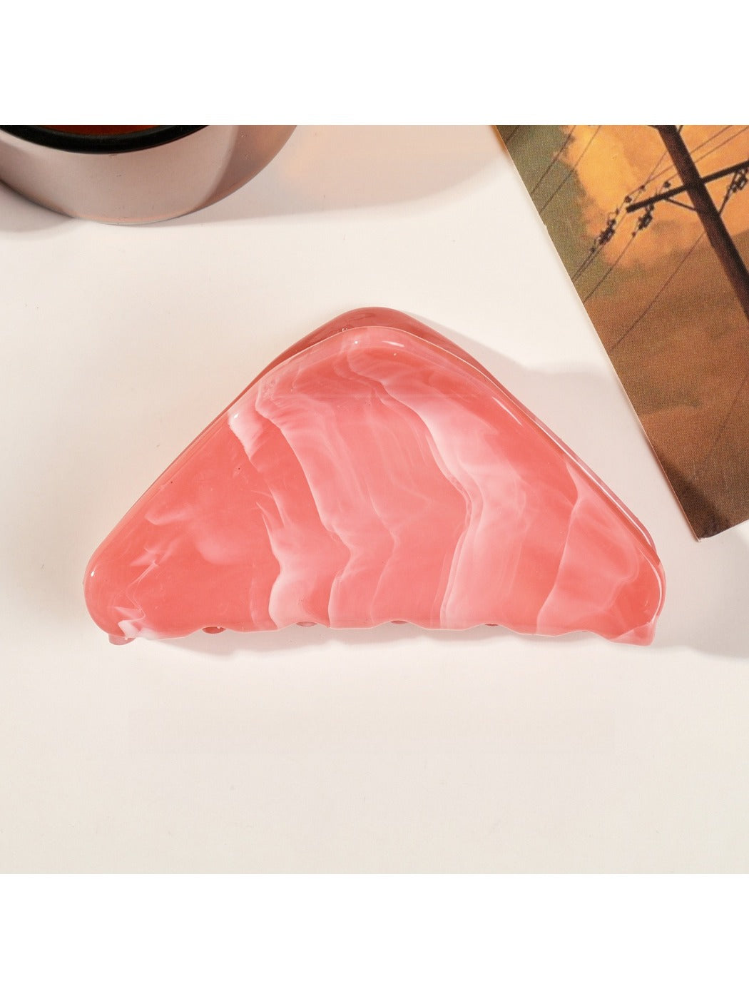 Beau - Marble Pattern Triangular Hair Claw