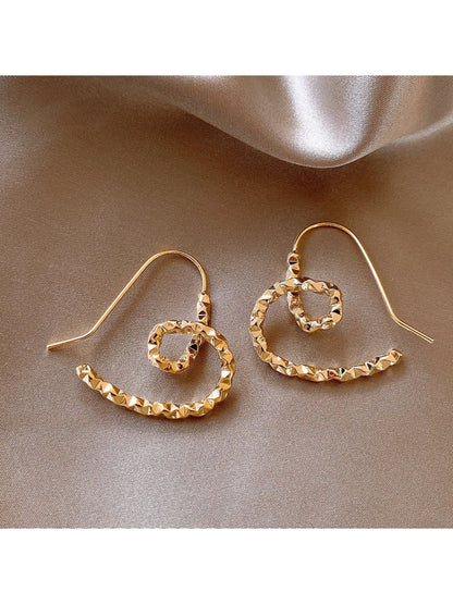 Earedge - Golden Heart Shaped Earrings