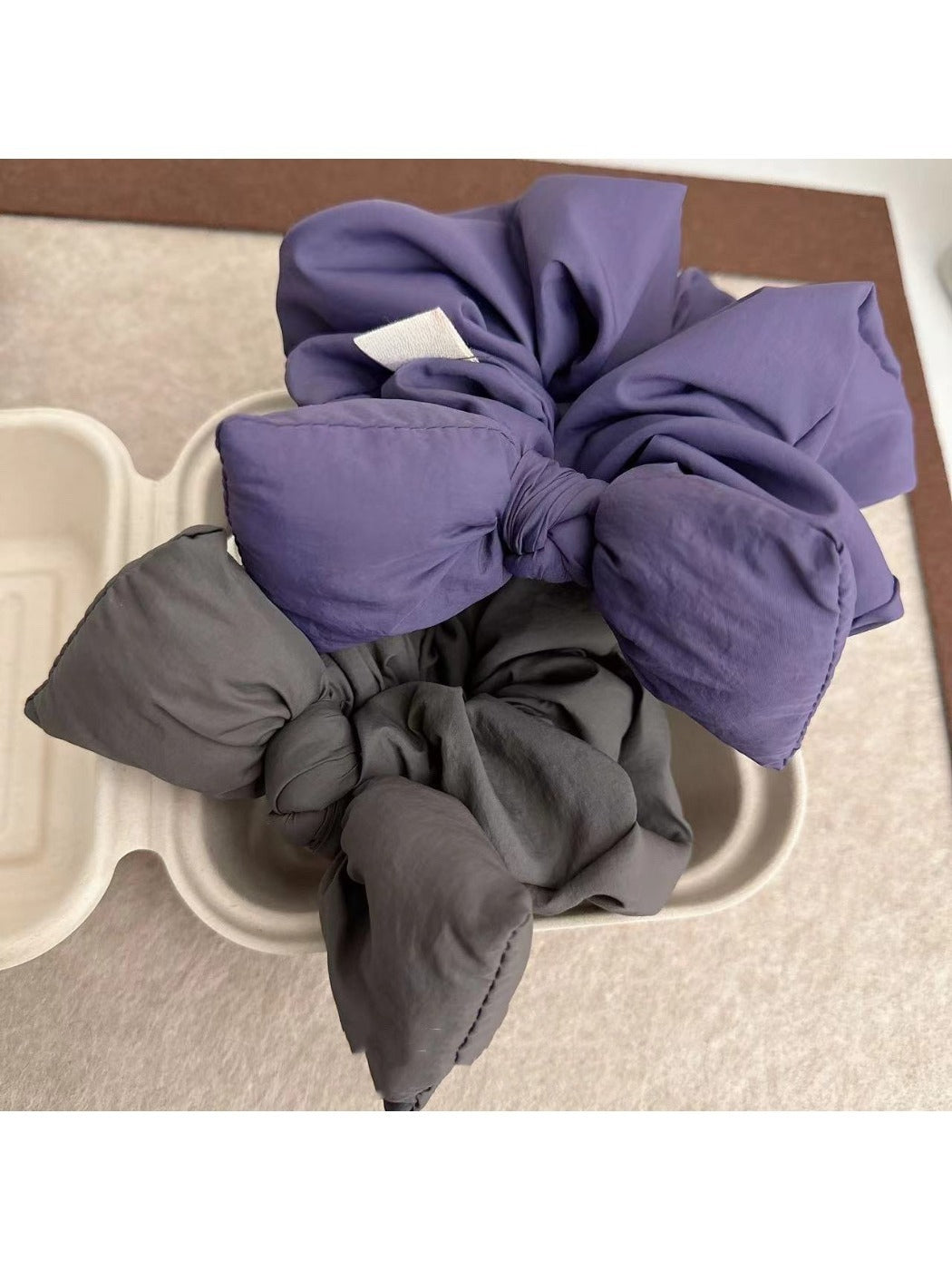 Gifty - Bow Shaped Pleated Hair Loop