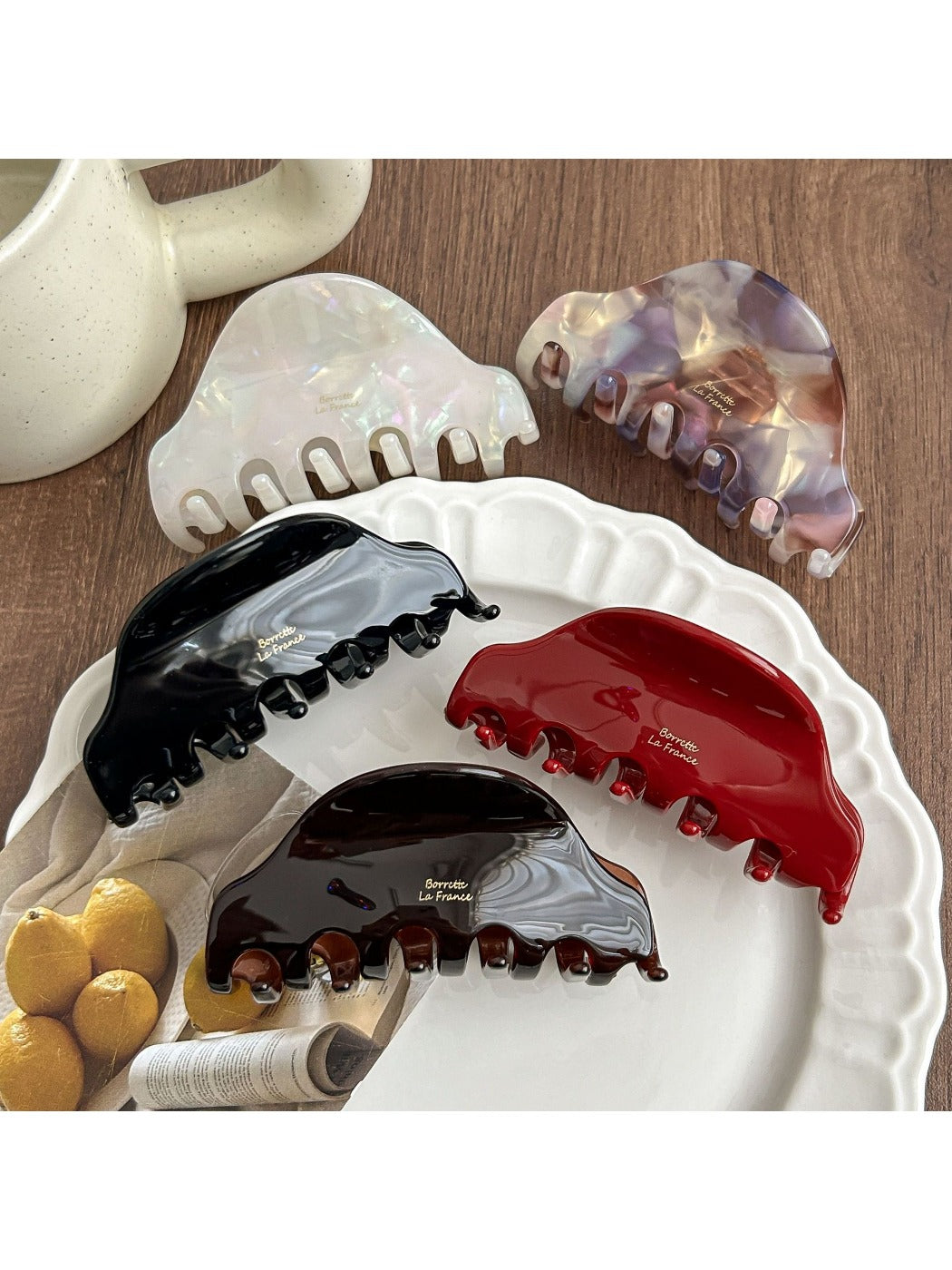 Beau - Retro Half Moon Claw Clip