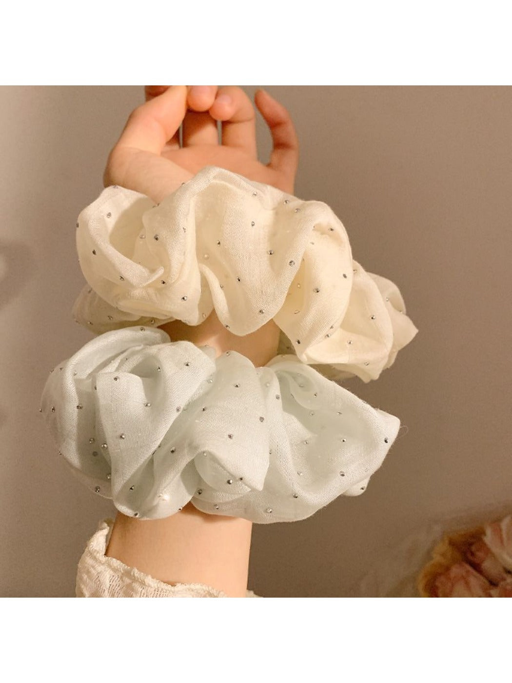 Gifty - Elegant Simple Rhinestone Scrunchie