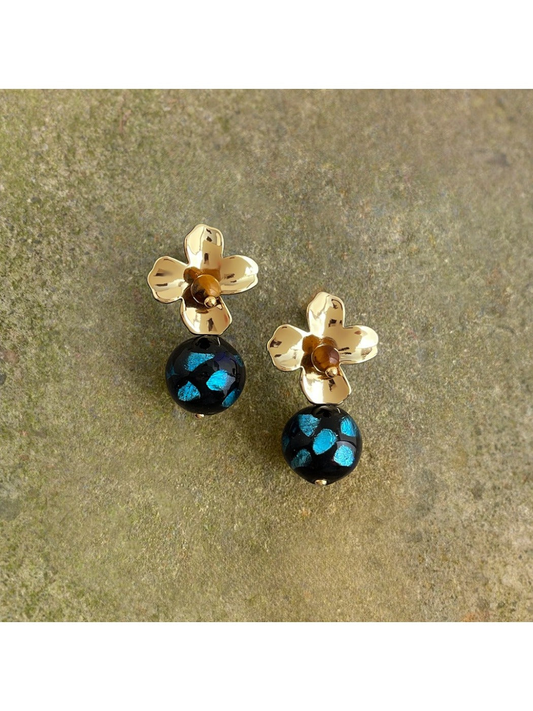 Earedge - Unique Round Petal Design Dangle