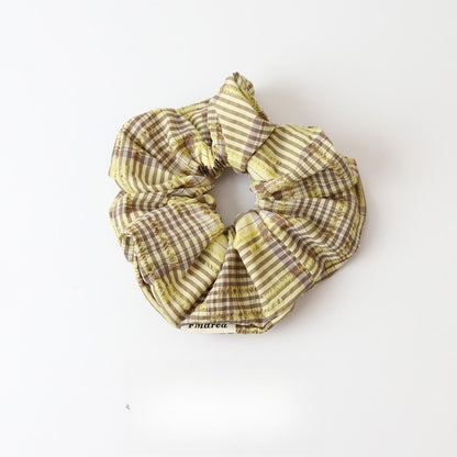 Gifty - Ruched Striped Ruffle Fabric Scrunchie