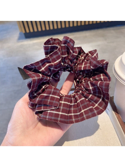 Gifty - Vintage Tartan Pleated Hair Scrunchie