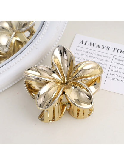 Beau - Petal Shape Plastic Alloy Fashion Claw Clip