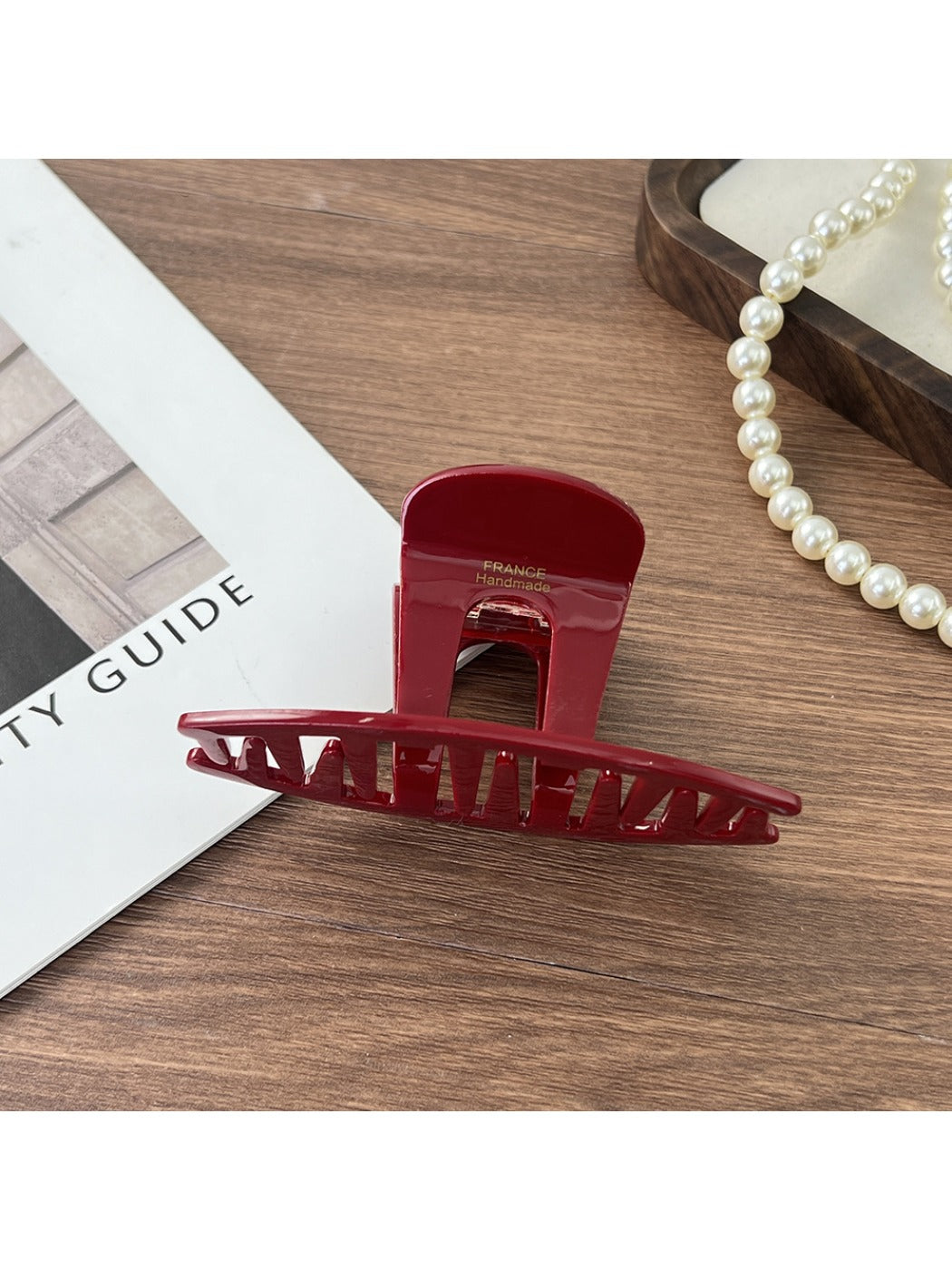 Beau - Retro Chunky Flat Bar Claw Clip
