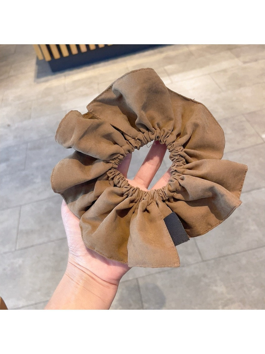 Gifty - Elegant Solid Fabric Scrunchie