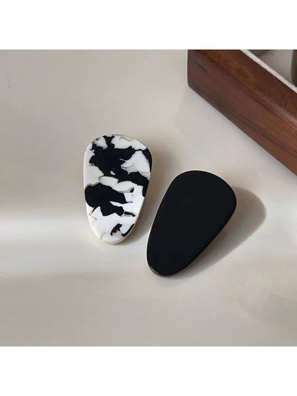 Beau - Fashion Triangle Shaped Hair Clip Set
