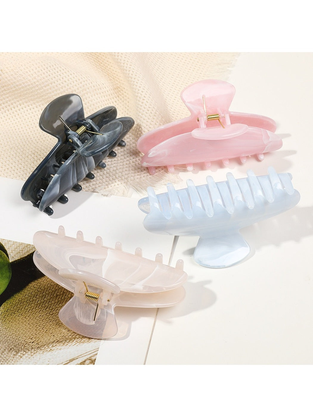Beau - Marble-Textured Hair Clip