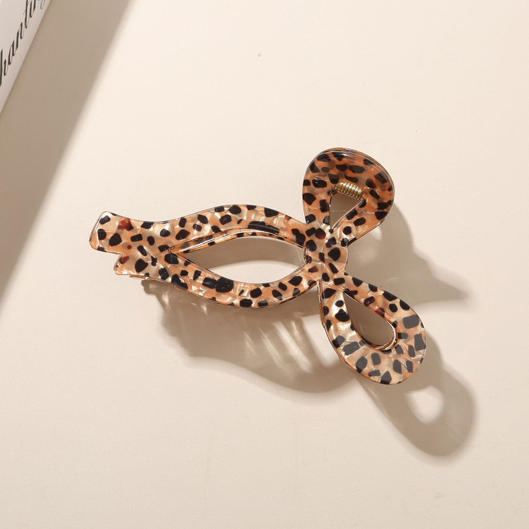 Beau - Retro Leopard Pattern Bow Form Claw Clip