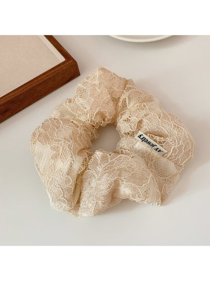 Gifty - Spring Hollow Embroidery Scrunchie Hair Tie