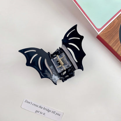 Beau - Halloween Openwork Bat Wing Claw Clip