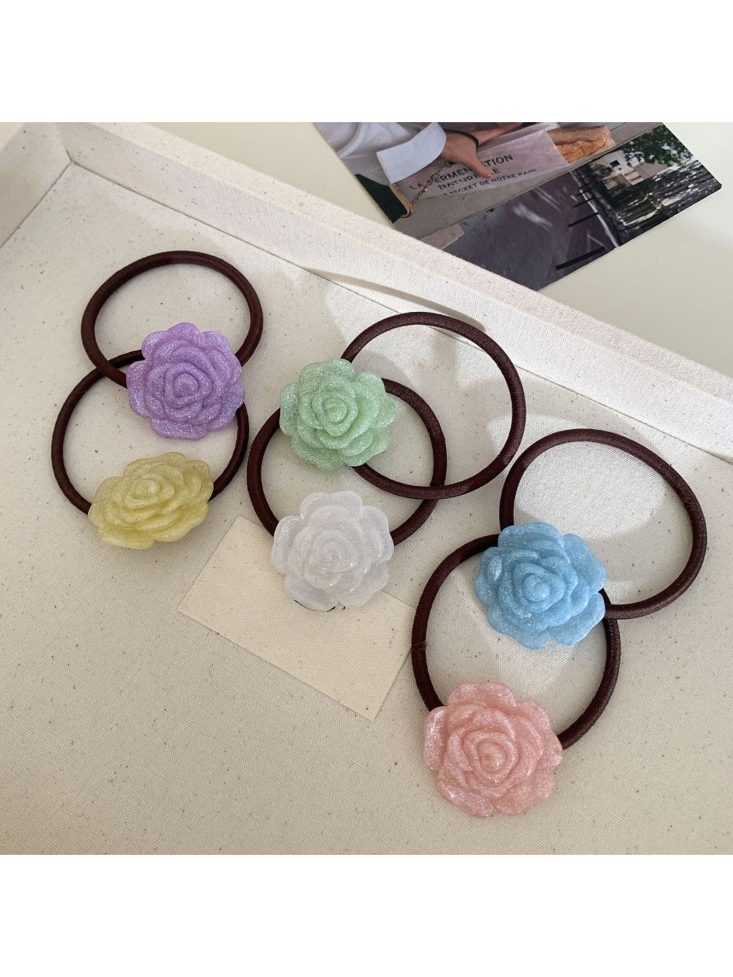 Gifty - Minimalist Flower Hair Tie