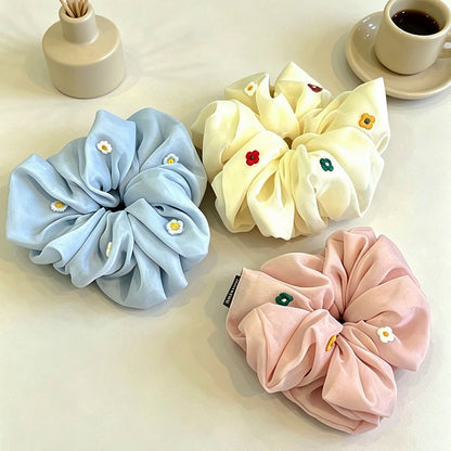 Gifty - Delicate Embroidered Flower Mesh Scrunchie