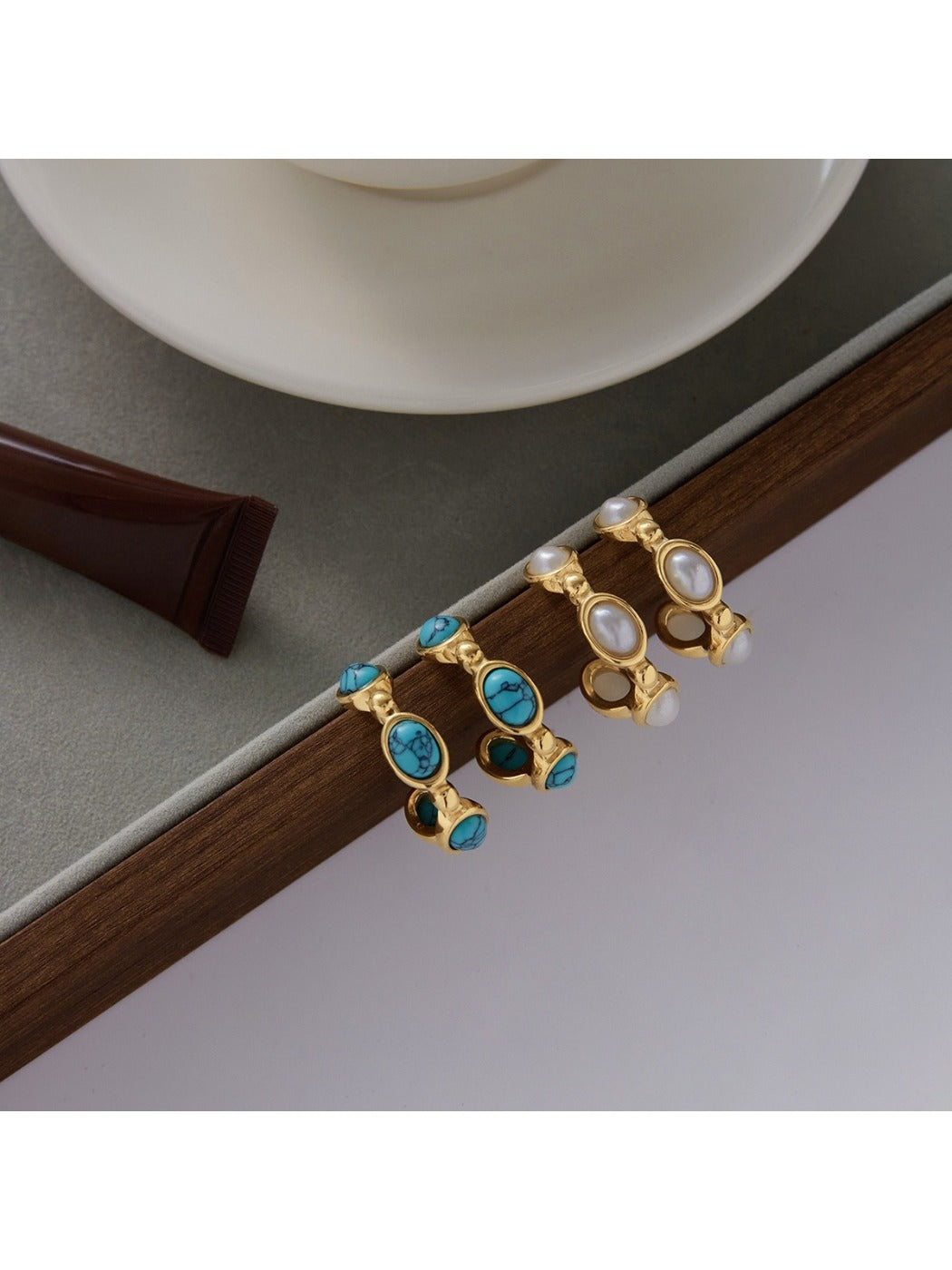 Earedge - Elegant C Shaped Hoop Earrings