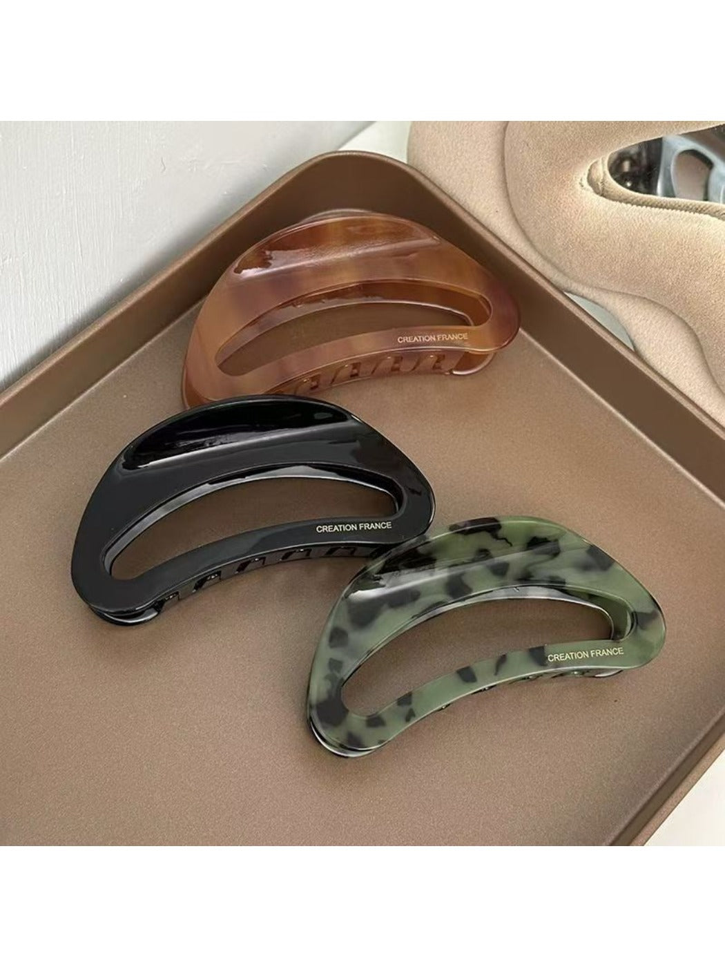 Beau - Retro Semi Circular Acetate Hair Clip