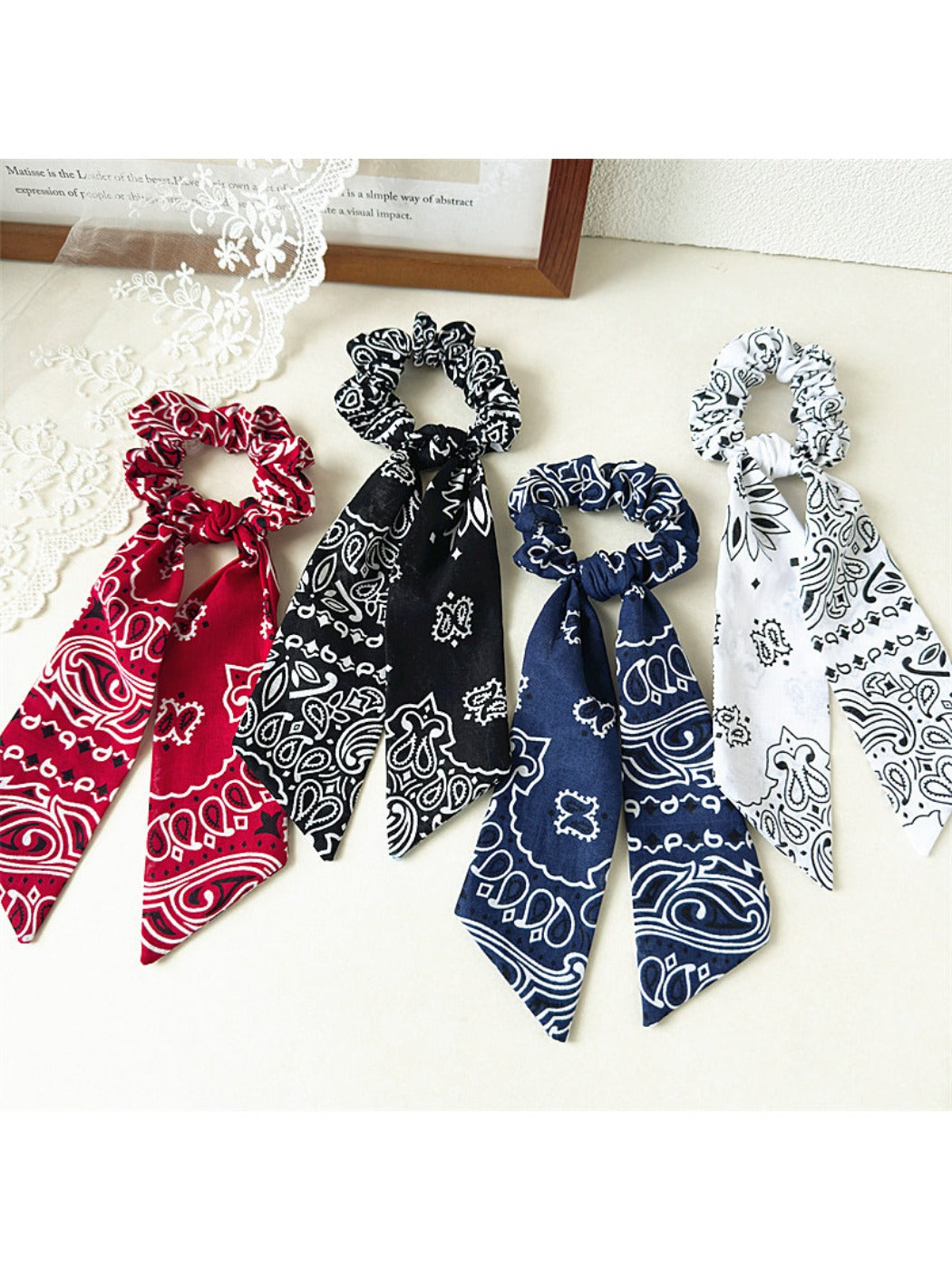 Gifty - Colorful Printed Hair Scrunchie