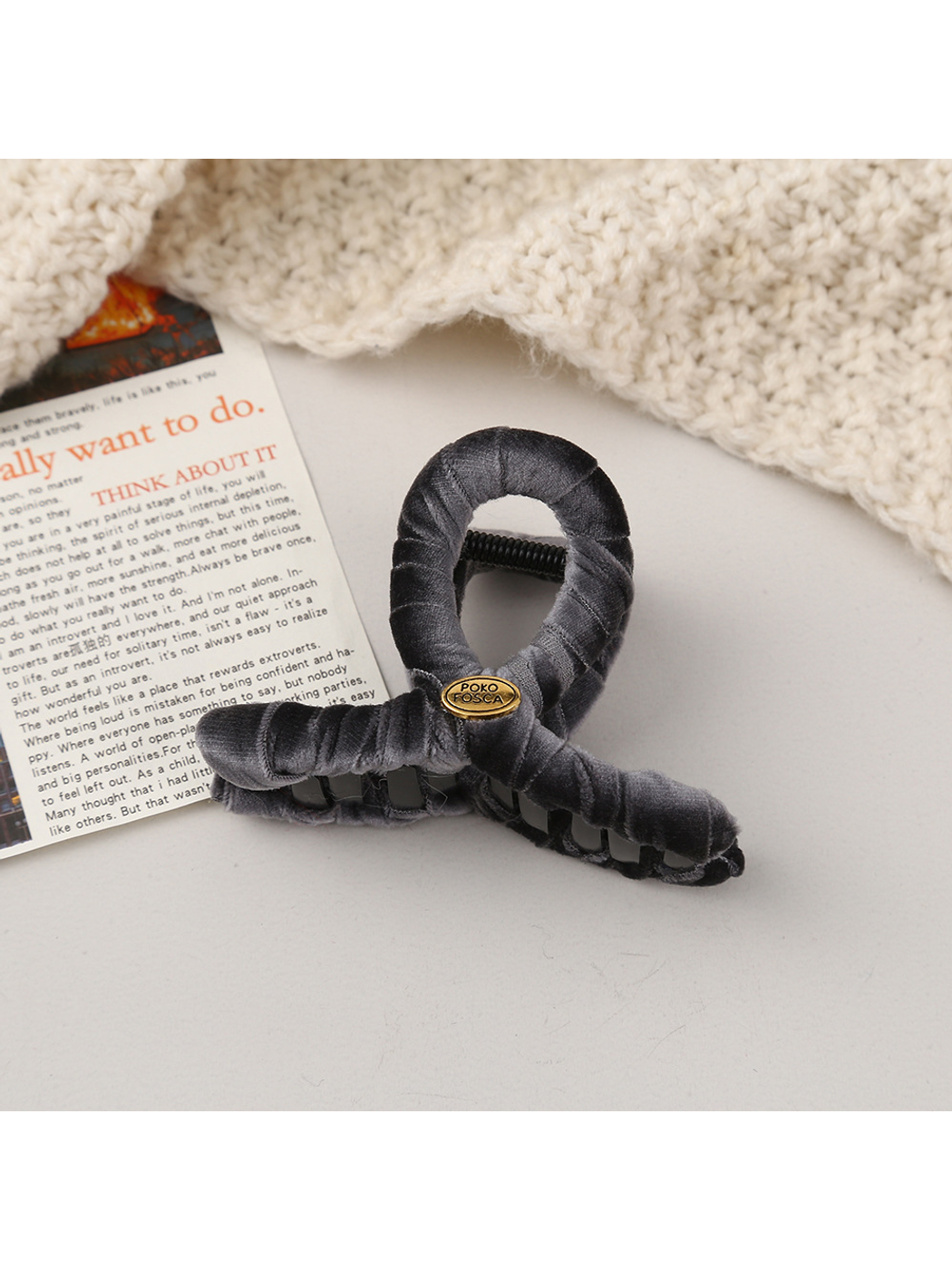 Beau - Large Looped Geometric Solid Color Claw Clip