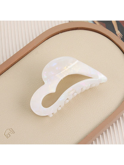 Beau - Open Heart Pattern Hair Claw Clip