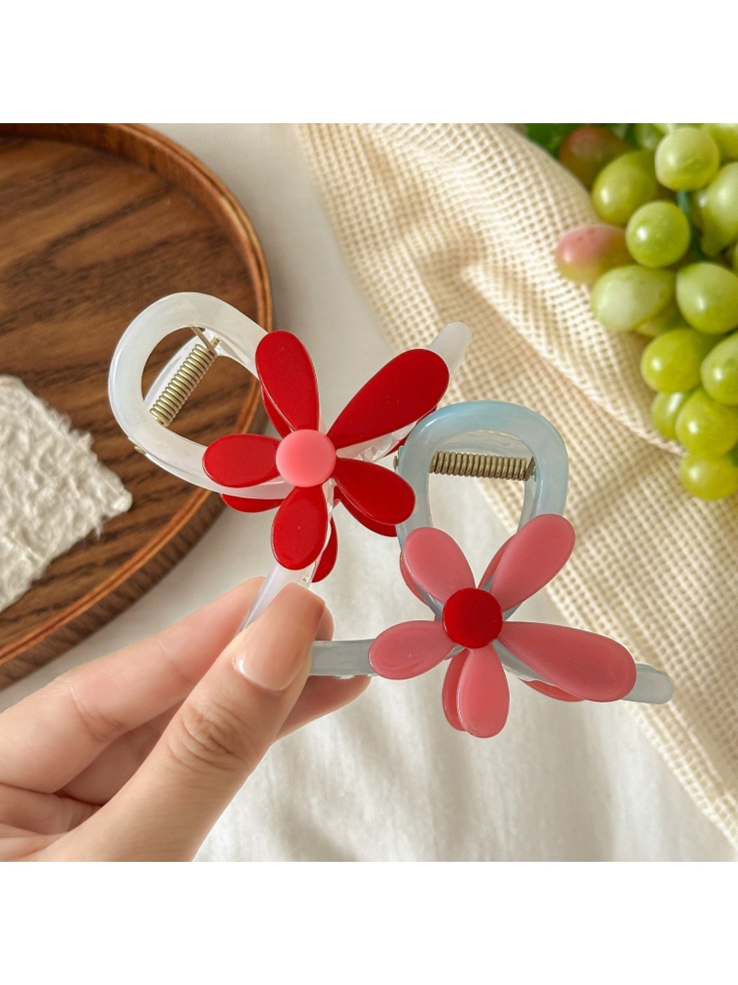 Beau - Petal Design PVC Alloy Women's Hair Claw Clip