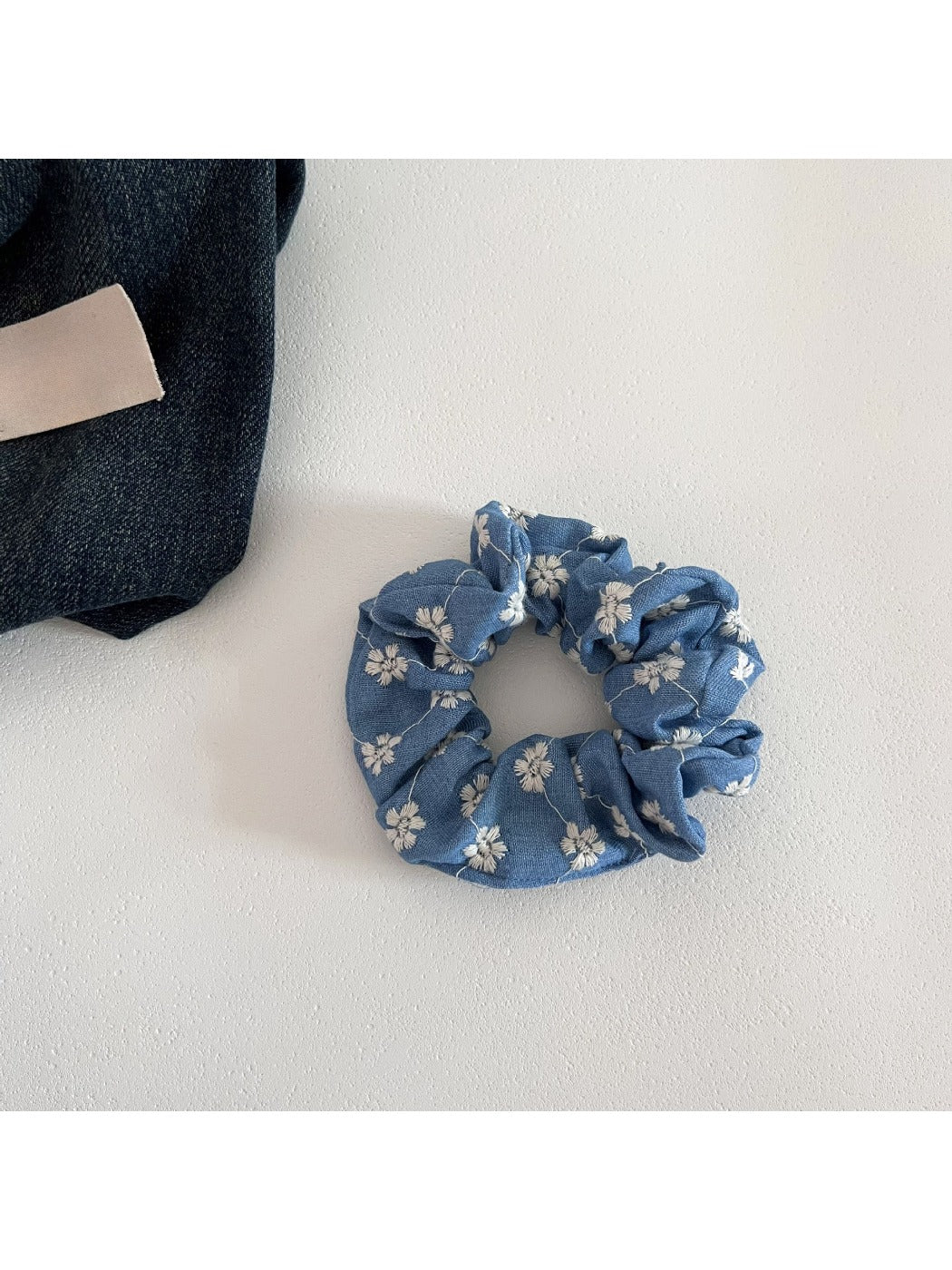 Gifty - Retro Blue Fashion Scrunchie
