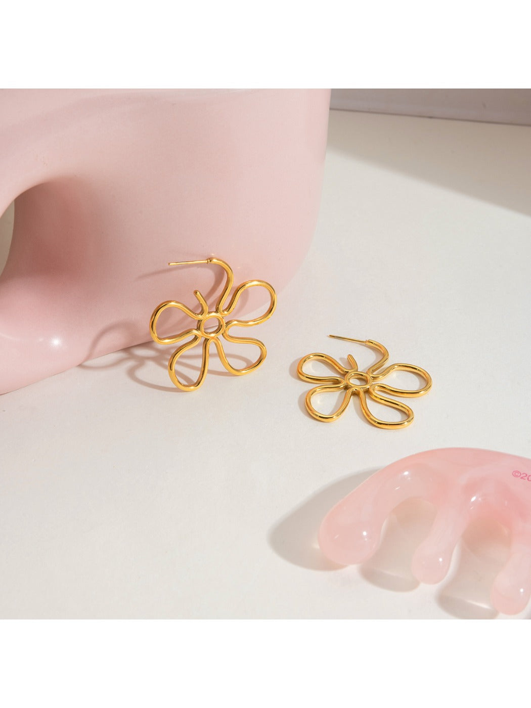 Earedge - Delicate Cut-Out Flower Earrings