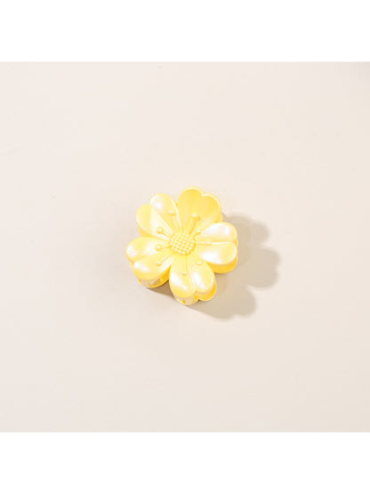 Beau - Minimalist Flower Hair Claw Clip