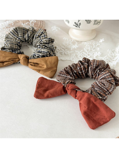 Gifty - Checkered Plaid Scrunchie Hair Tie