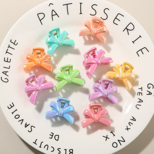 Beau - Glossy Plastic Bow Detail Side Hair Claw Clip