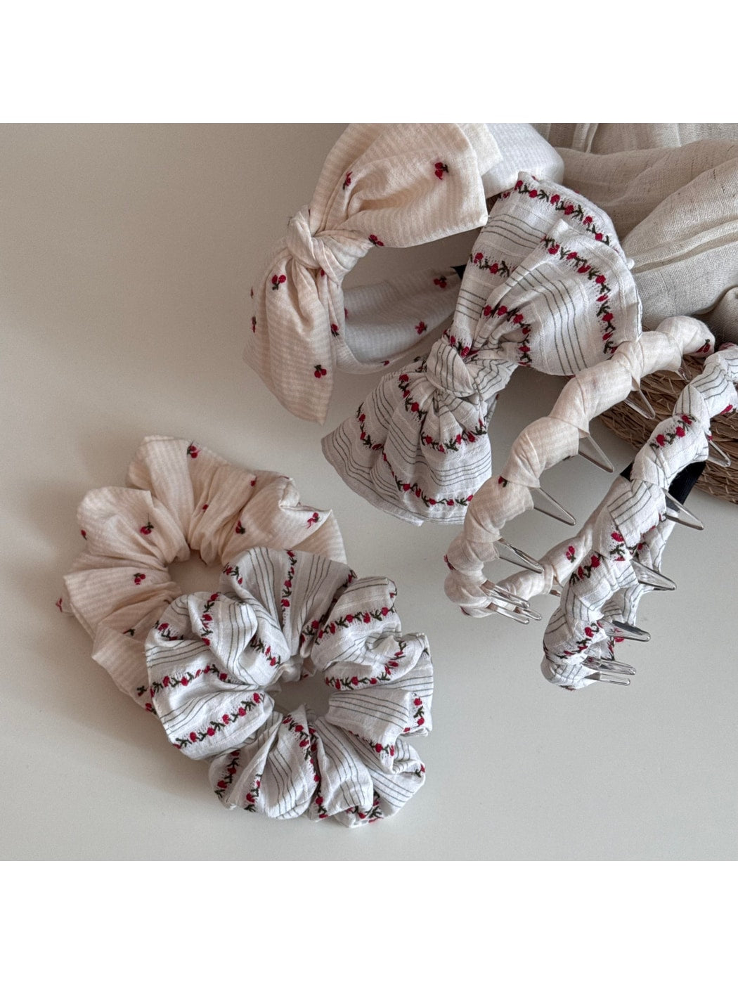 Gifty - Women's Printed Fabric Bow Detail Headband