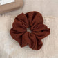 Gifty - Elegant Vintage Hair Scrunchie