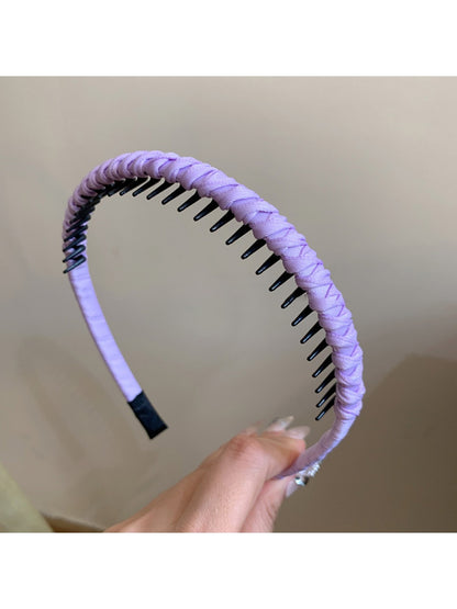Gifty headband paired with casual and formal outfits on a mannequin