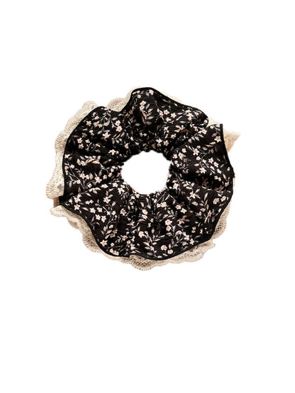 Gifty - Elegant Ditsy Floral Lace Trim Scrunchie